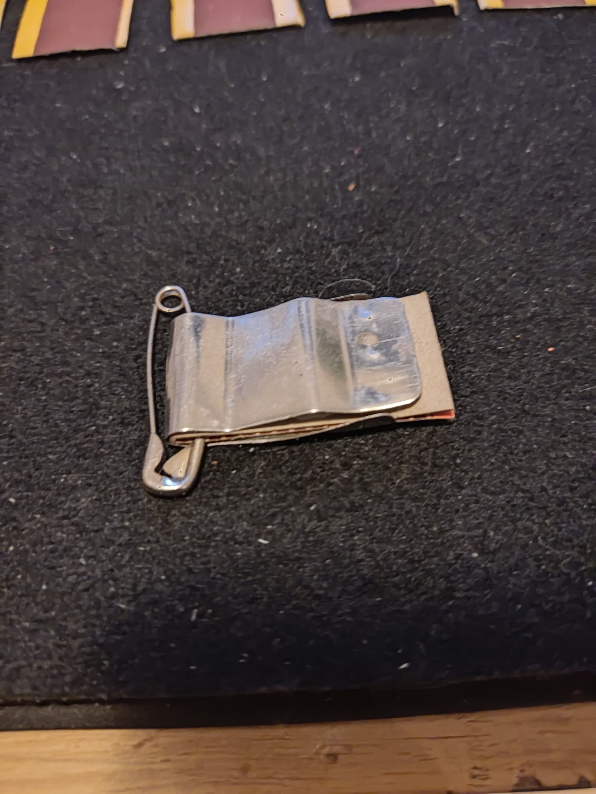 1732918434453|375x500